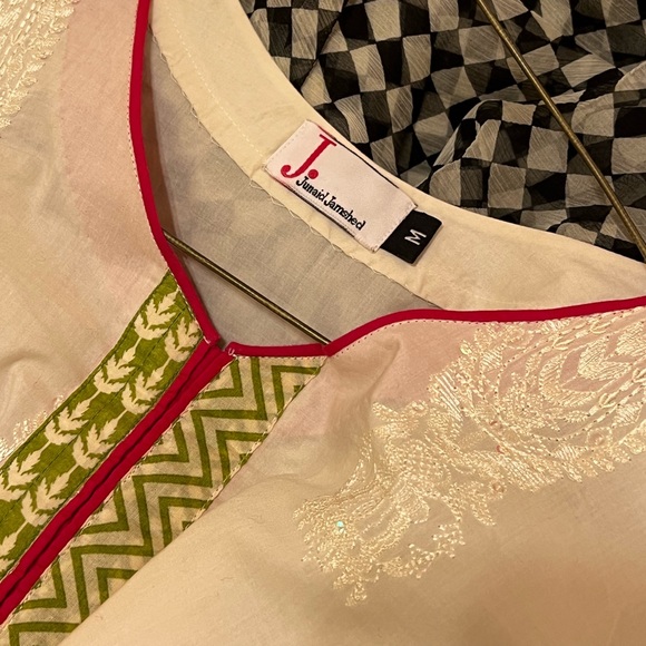 Pakistani Shalwar Kameez (2-piece) with dupatta - Picture 3 of 3